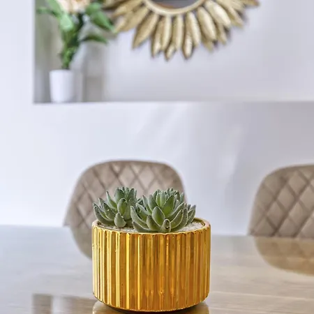 Stylish Apartment *